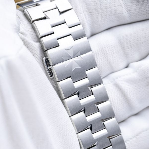 Vacheron Constantin Overseas 5500V/110A-B148